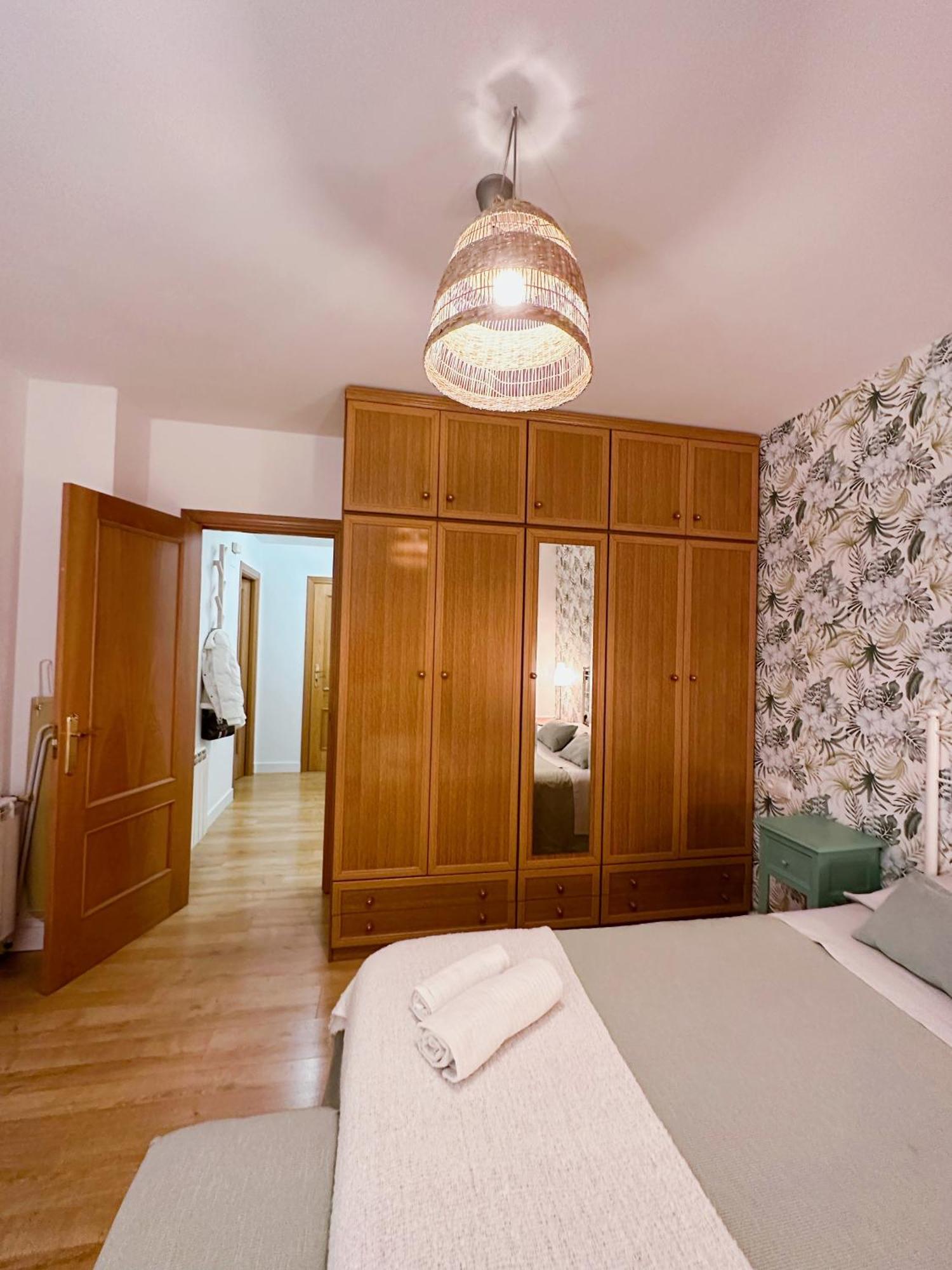 Apartamento Suite Los Deportes Понферрада Экстерьер фото